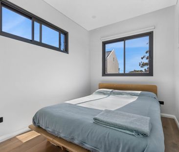 Terrace-style cottage with cityscape views - Photo 3