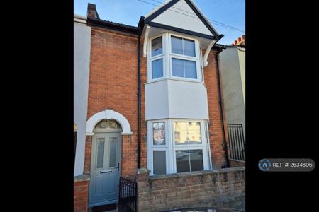 1 bedroom in a house share to rent - Photo 5