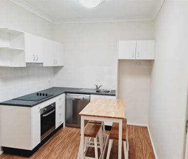 MODERN 2 BEDROOM GRANNY FLAT IN QUIET STREET - Photo 5