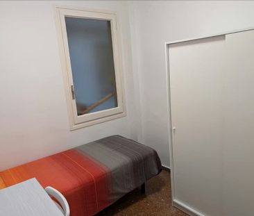 Carrer de Josep Estivill, Barcelona, Catalonia 08027 - Photo 1