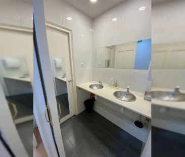 Room in a shared 11-bedroom apartment for rent in La Dreta de l'Eix... - Foto 5