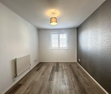 3 Bedroom House - Link Detached To Let - Photo 5