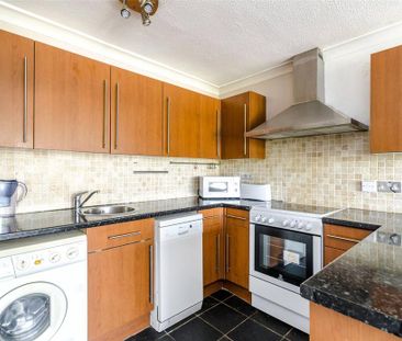 2 bedroom end of terrace house to rent - Photo 5