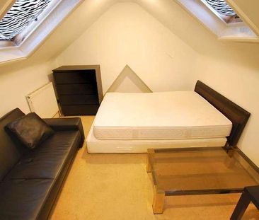 Devon Close, Perivale, Greenford, UB6 - Photo 6