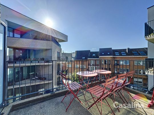 Twee-slaapkamer appartement met terras - Photo 1