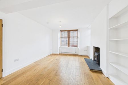 3 bedroom end of terrace house to rent - Photo 3