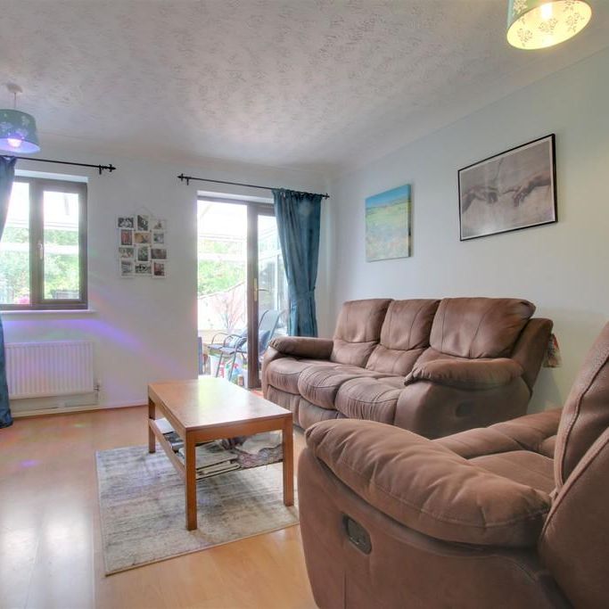 2 bedroom terraced house to rent - Photo 1