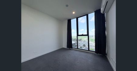 Modern Luxury Living in TRIO | Near-New 2B 2B 1CP Apartment - Photo 2