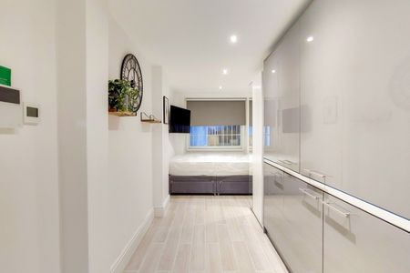 Studio Flat, Gloucester Place, NW1 - Photo 2