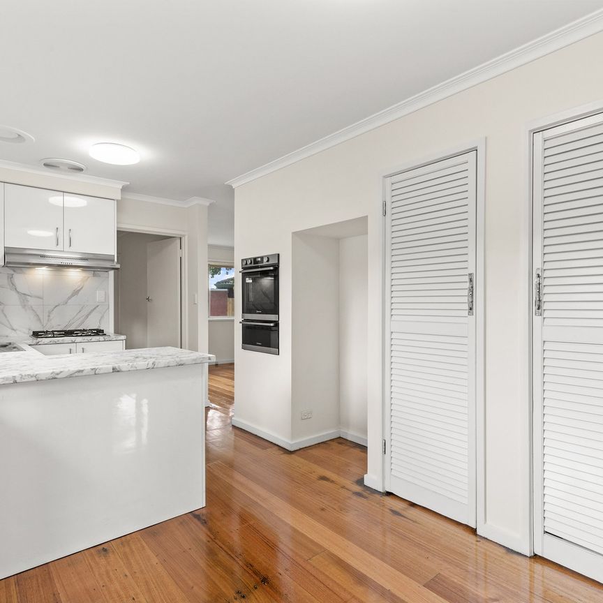 Spacious Family Living in Prime Mount Waverley Location - Photo 1