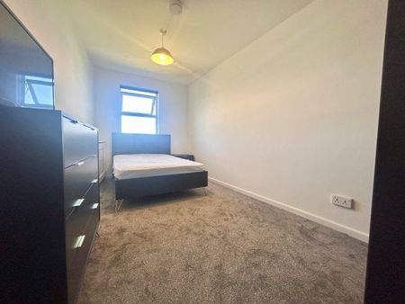 Burgoyne Road, Southsea - Photo 4