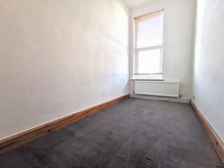 1 Bed Plus Study Maisonette - Photo 4