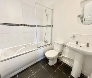 2 bedroom flat to rent - Photo 4