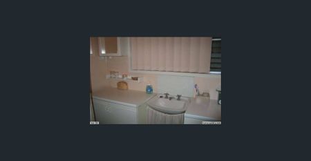 Comfortable 3 Bedroom Home. - Photo 4