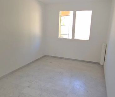 Location Appartement 3 pièces 81m² NICE 06100 - Photo 6