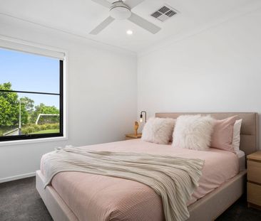 Modern Home with Flexible Living Design - Photo 4