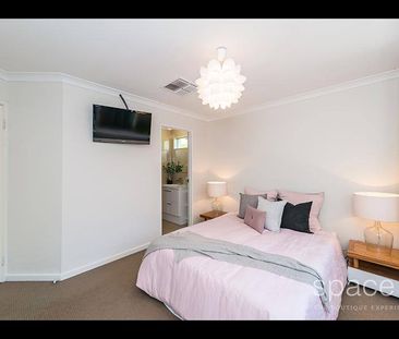 Private and secure unfurnished duplex home - Photo 6