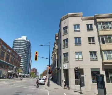 McGill WONDERFUL Prime Location! | 320 Rue Sherbrooke Ouest, Montreal - Photo 1