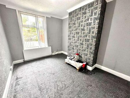 Heaton Road, Huddersfield, HD1 - Photo 3