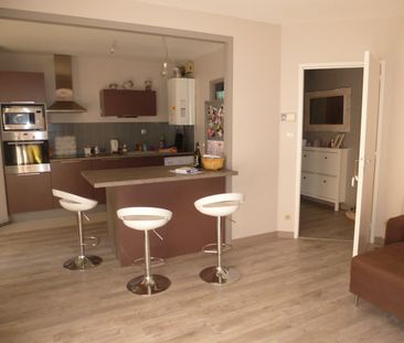 Location Appartement 3 pièces 68m² - Photo 3