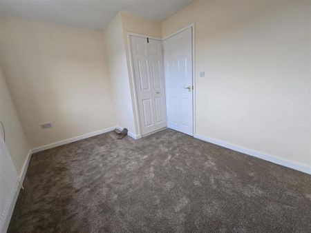 2 bedroom end of terrace house to rent - Photo 4