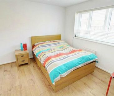 3 bedroom detached house to rent - Photo 2