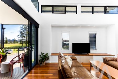 36A Hunter Street, Stockton NSW 2295 - House For Rent | Domain - Photo 5
