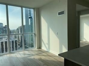 For Lease - 1 Yorkville Avenue Unit# 1502, Toronto, Ontario - Photo 1