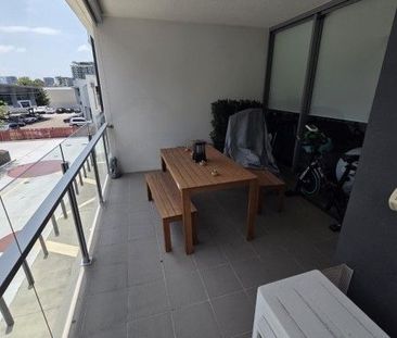 Stylish & Spacious 1 bedroom next to Brisbane River - Photo 5