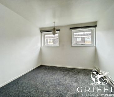 Braybrooke, Basildon, SS14 - Photo 2