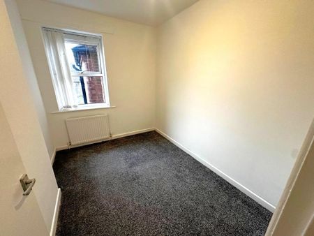 2 bedroom end of terrace house to rent - Photo 5