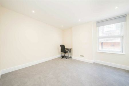 High Street, TW11, London - Photo 2