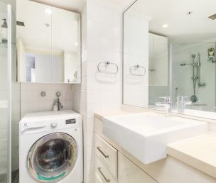 Popular Studio in Prime Location! - Photo 6