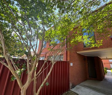 3/76-80 Parer Road, Airport West VIC 3042 - Photo 3
