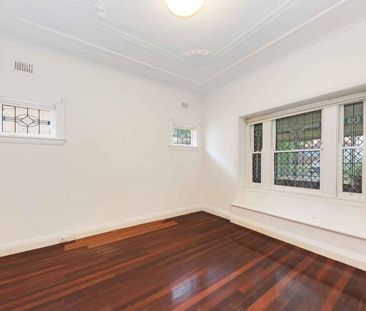 33 Oakville Rd Willoughby - Photo 1