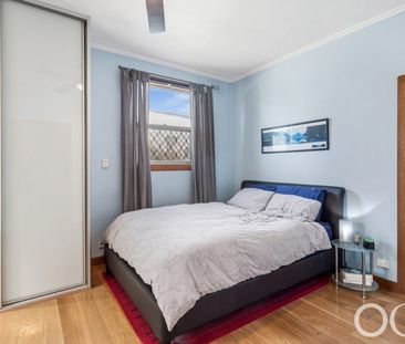 Open the Door to Spacious Family Living in a Prime Coastal Pocket - Photo 5