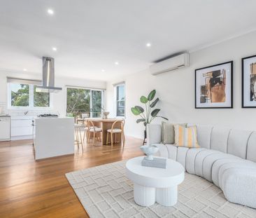 Stylish Living, Outstanding Entertaining - Photo 2