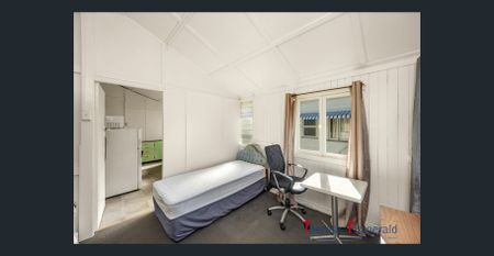 Boarding House - Merthyr Road - Photo 3