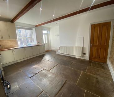 2 bedroom cottage to rent - Photo 2
