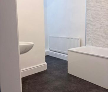 1 Bed Flat, Warren Drive, CH45 - Photo 5