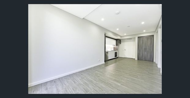 MODERN GROUND FLOOR 1-BEDROOM APARTMENT w. COURTYARD - Photo 1