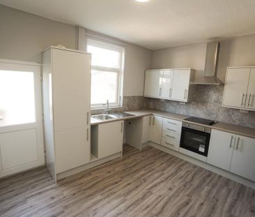 2 bedroom terraced house to rent - Photo 3