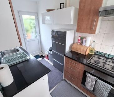 2 Bed Terraced House, Sunny Wa, N12 - Photo 5