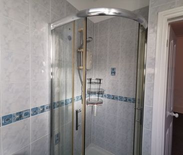 Sandgate Esplanade, Sandgate, Property for rent - Photo 3