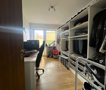 Schiffdorf-Spaden // Geräumige 3ZKB-Erdgeschosswohnung im Ortskern - Photo 1