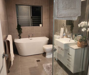 Wynnum West - Photo 4