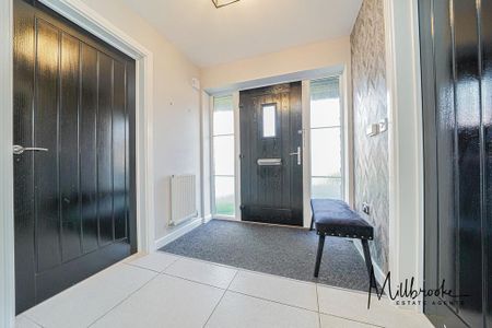 4 bedroom detached house to rent - Photo 4