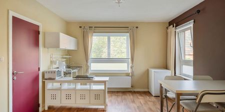 Appartement te huur in Kalmthout voor € 1.400 met 2 slaapkamers - Photo 2