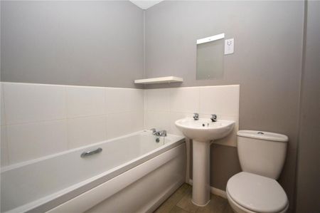 3 bedroom detached house to rent - Photo 3