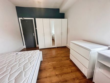 house to rent School Road, Hall Green, Birmingham, West Midlands, B28 - Photo 5
